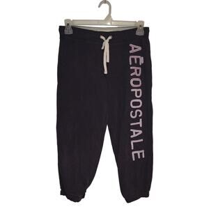 Aeropostale Juniors Capri Size Medium